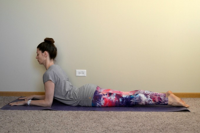 Yoga poses for the shoulders and neck: Sphinx pose